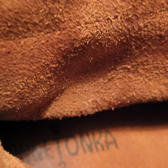 Minnetonka kids 3 layer Fringe Boot - Picture 13 of 15